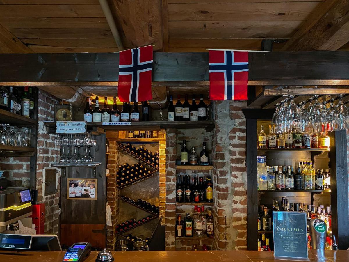 Haaheim Gaard Hotell Uggdal Exteriör bild