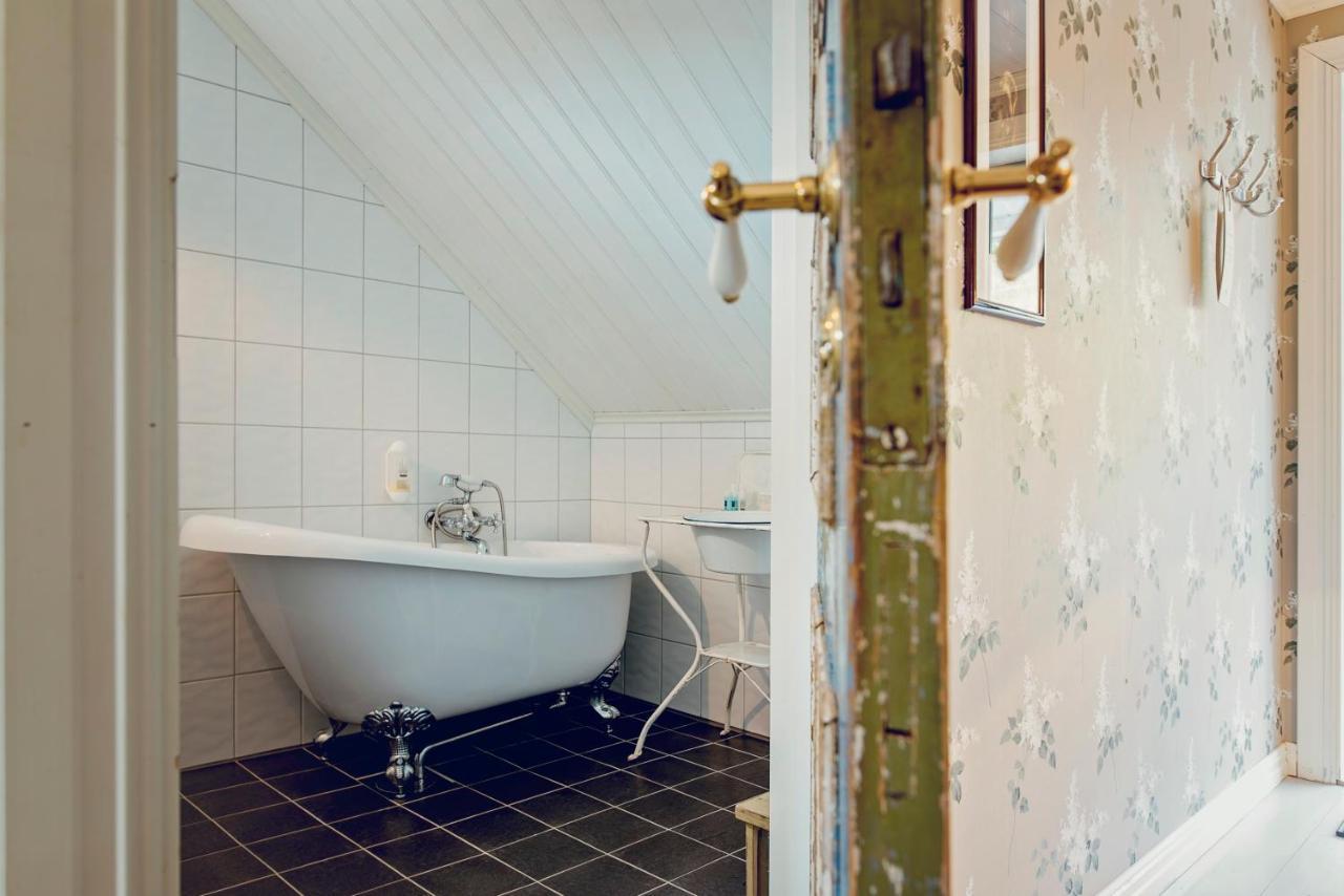 Haaheim Gaard Hotell Uggdal Exteriör bild